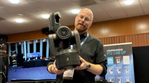 À l’IBC 2026, Panasonic articule ses annonces autour des nouvelles PTZ AW-UE200 et AW-UER200, des panneaux de contrôle AT-KP340 et AT-KP330 pour KAIROS et de nouveaux outils de gestion des couleurs.