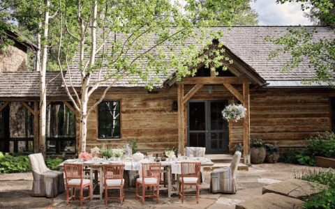 fall porch decor ideas 20+ Beautiful Fall Porch Decor Ideas You Will Want To Try INSPIRATIONS 20 Beautiful Fall Porch Decor Ideas You Will Want To Try 480x300