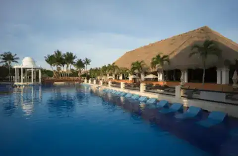 hoteles todo incluido en puerto morelos