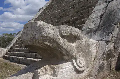 Serpiente Emplumada Maya