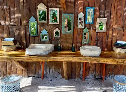 baños rusticos en duna beach club