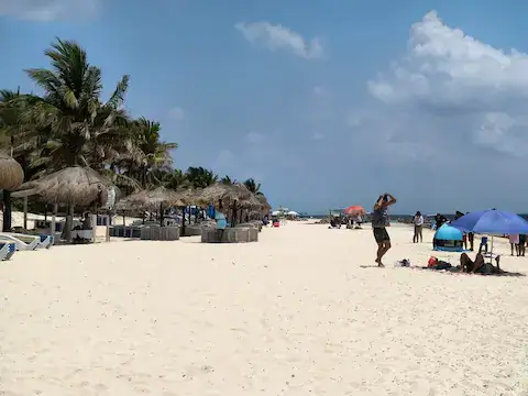 playa publica puerto morelos
