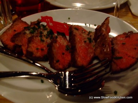 Ibérico black pig shoulder blade cooked medium-rare