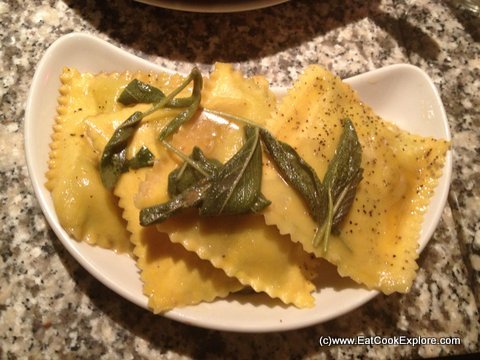Ravioloni Piacentini: Spinach and ricotta raviolini, an Emilia Romagna specialty Pontis Italian Oxford Circus Spinach and ricotta raviolini