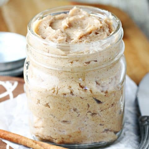 Cinnamon Honey Butter (Texas Roadhouse Copycat Recipe)