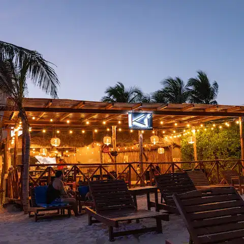 Ki Restaurant bar en orilla de la playa de puerto morelos