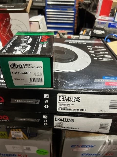 DBA43324S  HSV COLORADO SPORTSCAT FRONT ROTORS & DISC PADS