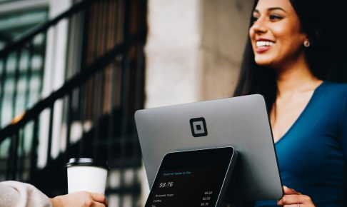 StripeとPayPalの決済方法などの違いを比較｜導入するメリットやデメリットも解説