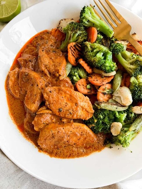 30 Minute Healthy Thai Chicken Curry and Vegetables