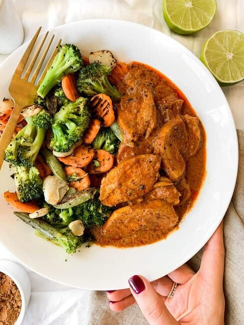 30 Minute Healthy Thai Chicken Curry and Vegetables
