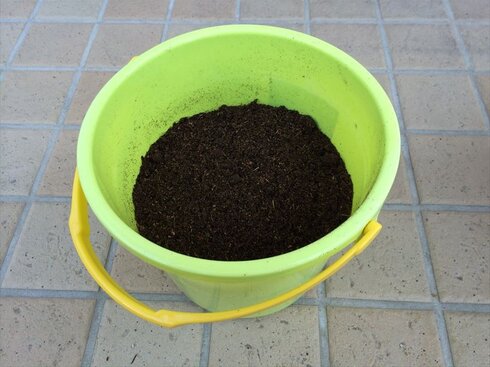 手作り油肥001_馬ふん堆肥2L