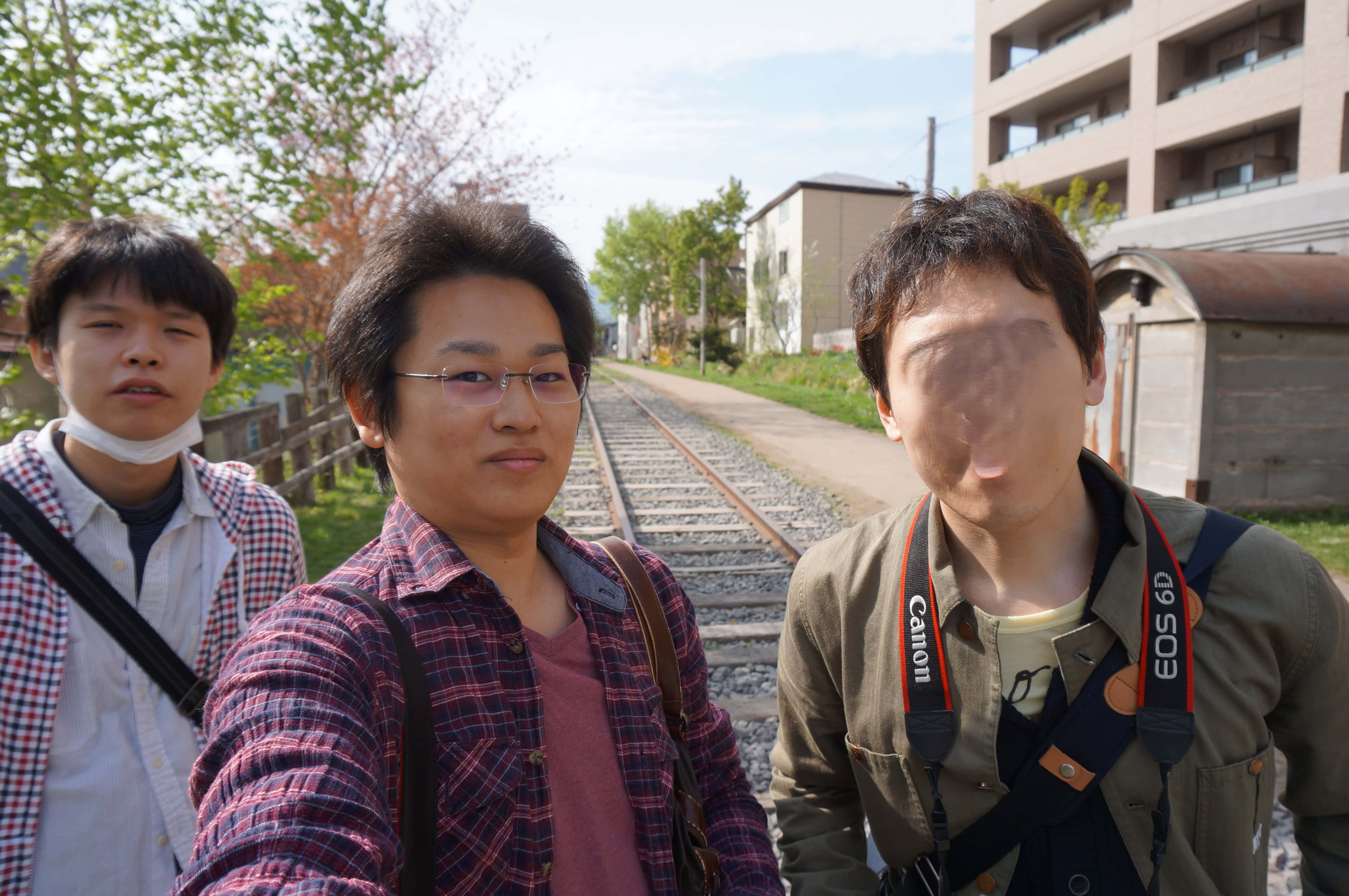 旧手宮線での3人のセルフィー