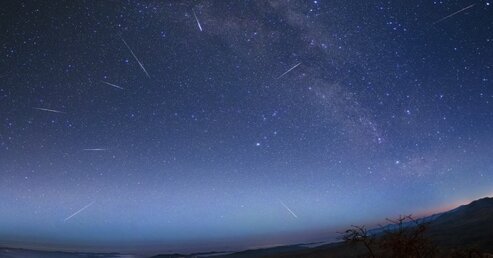 Meteoros da Líridas no Deserto do Atacama, Chile - Créditos: Yuri Beletsky