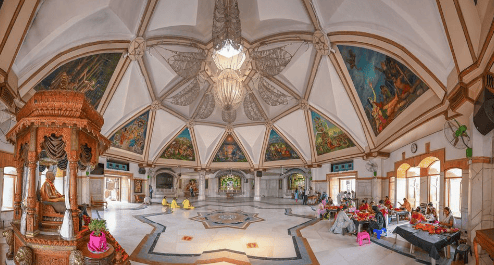 Mathura Vrindavan: जानिए यहाँ के मंदिर, घाट और कृष्ण जन्म भूमि का संपूर्ण इतिहास 