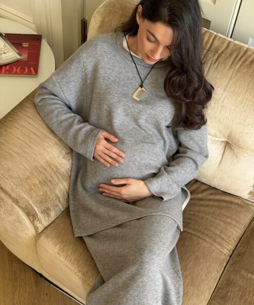 Темно-серый теплый джемпер для будущих и кормящих мам Trendy