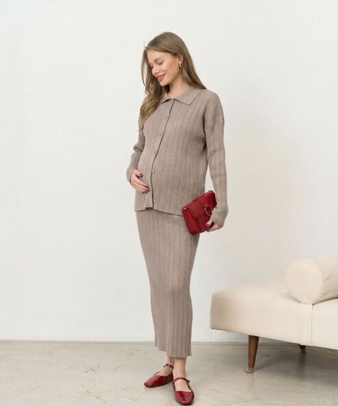 Кофейный костюм с юбкой и кардиганом Dove