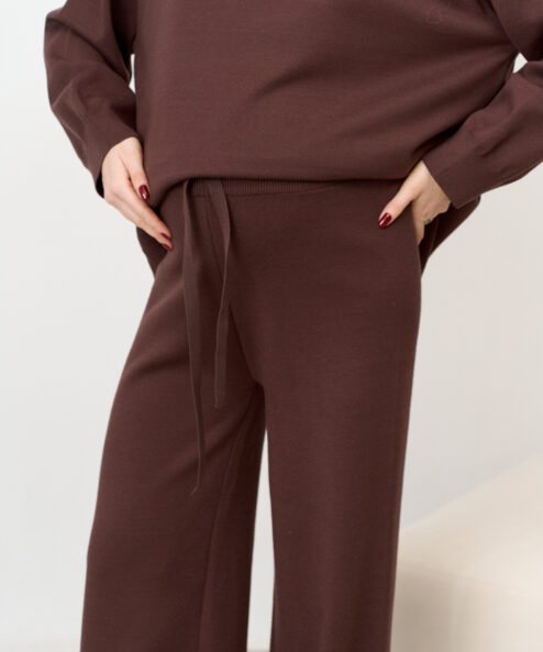 Alternative view of Шоколадный вязаный костюм с молнией Biscuit