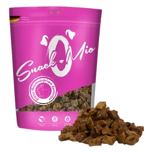 Bolsa de SnackOMio dados de carne de conejo para perros junto al producto