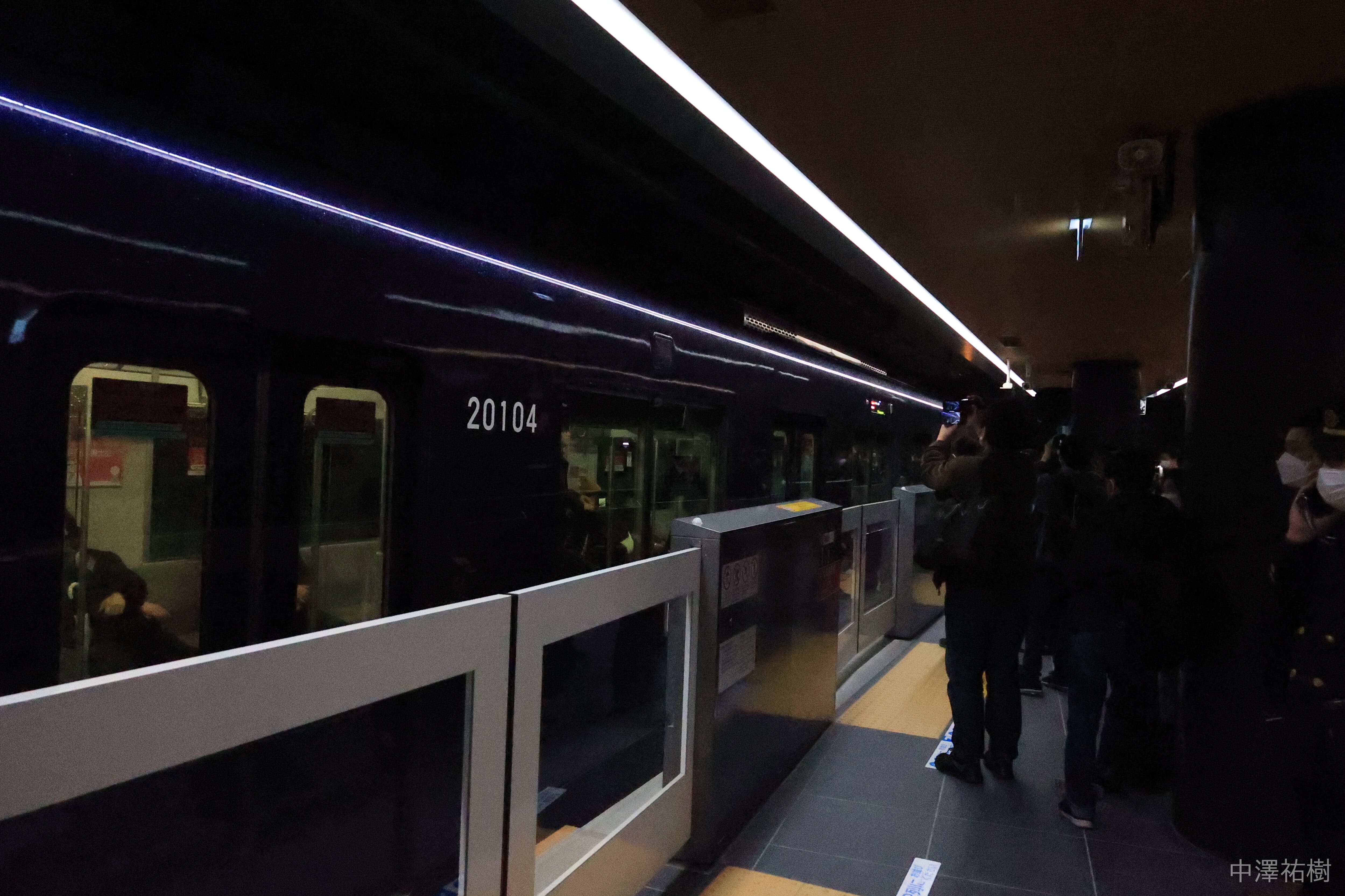 到着した3番列車