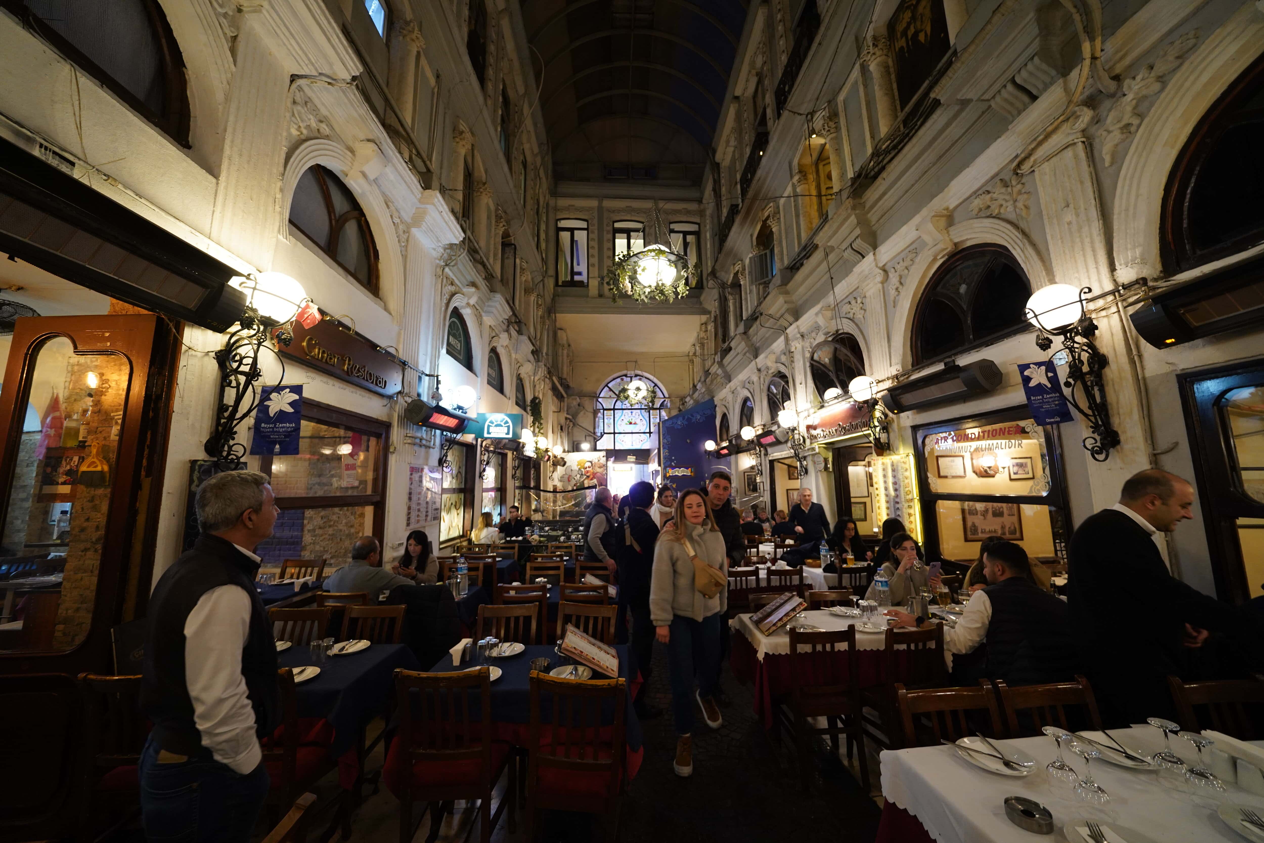 レストラン店内１