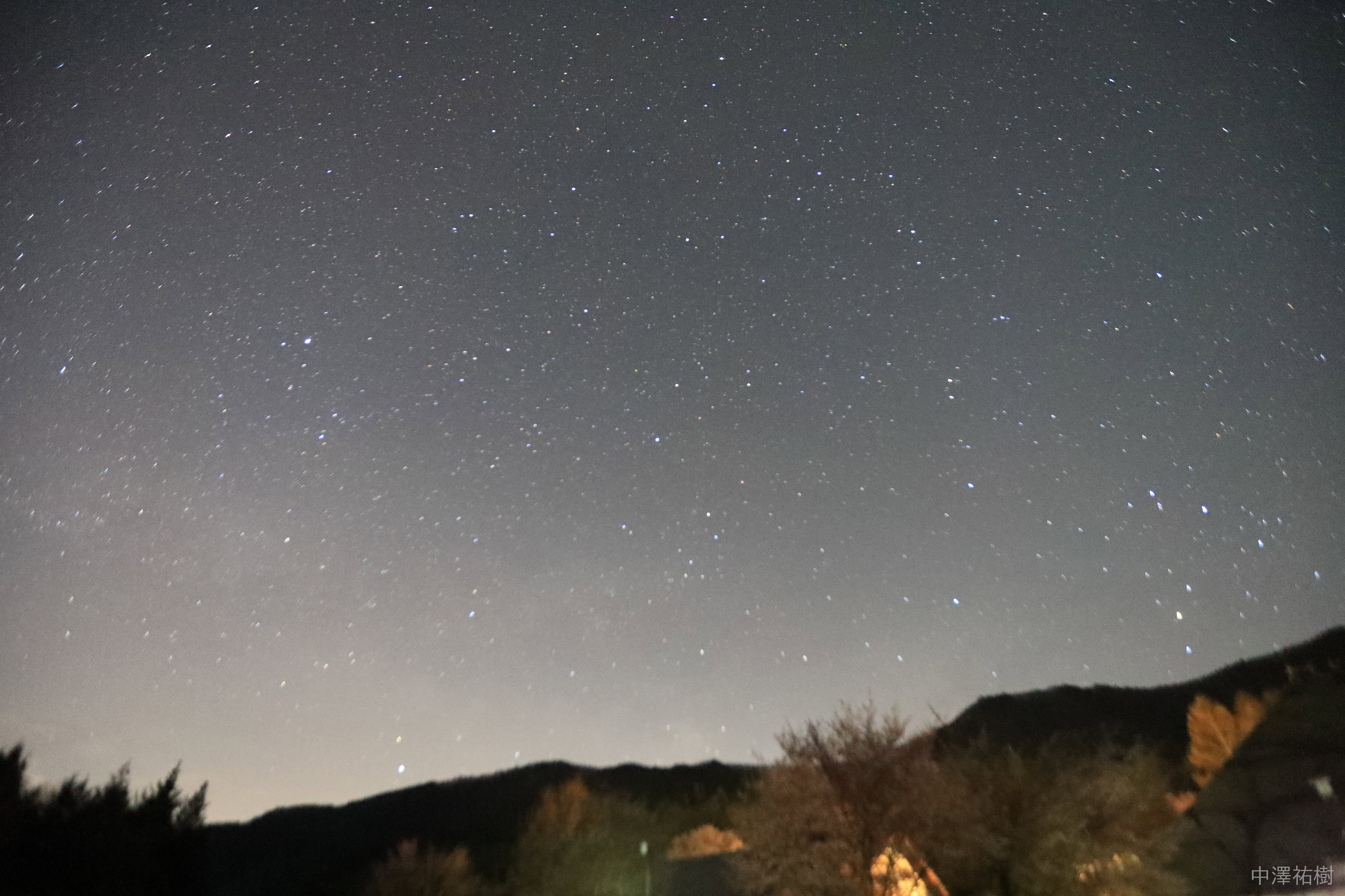 露出6秒、ISO25600、17mm