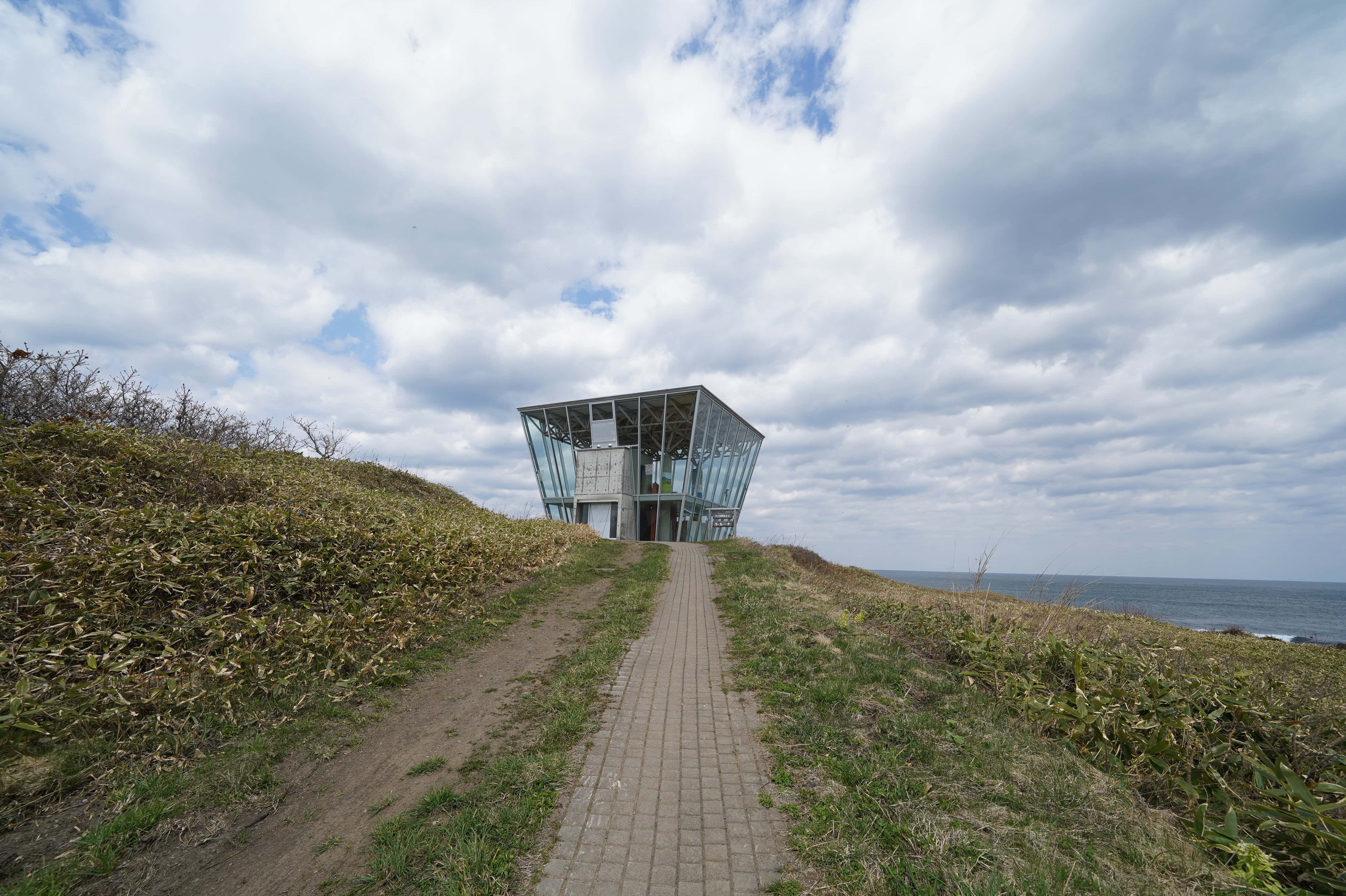 12.日の出岬展望台「ラ・ルーナ」外観