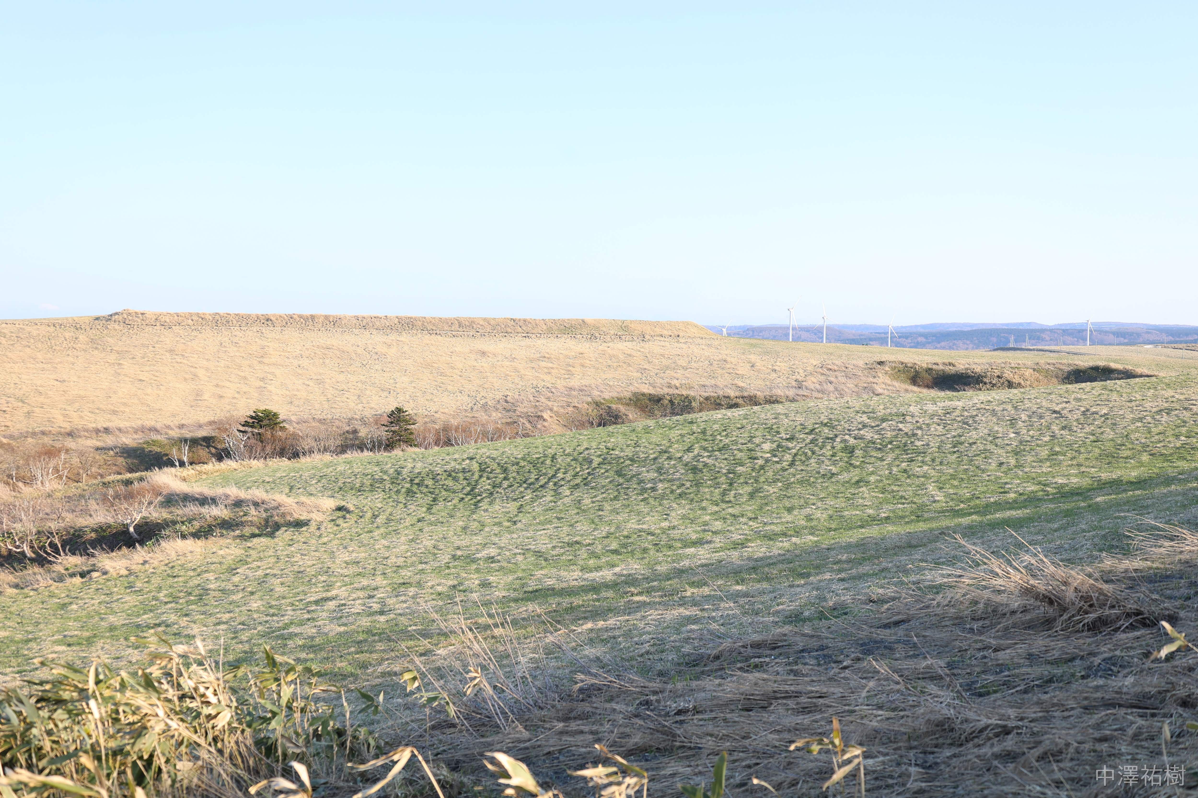 148.宗谷丘陵・草原と遠い海