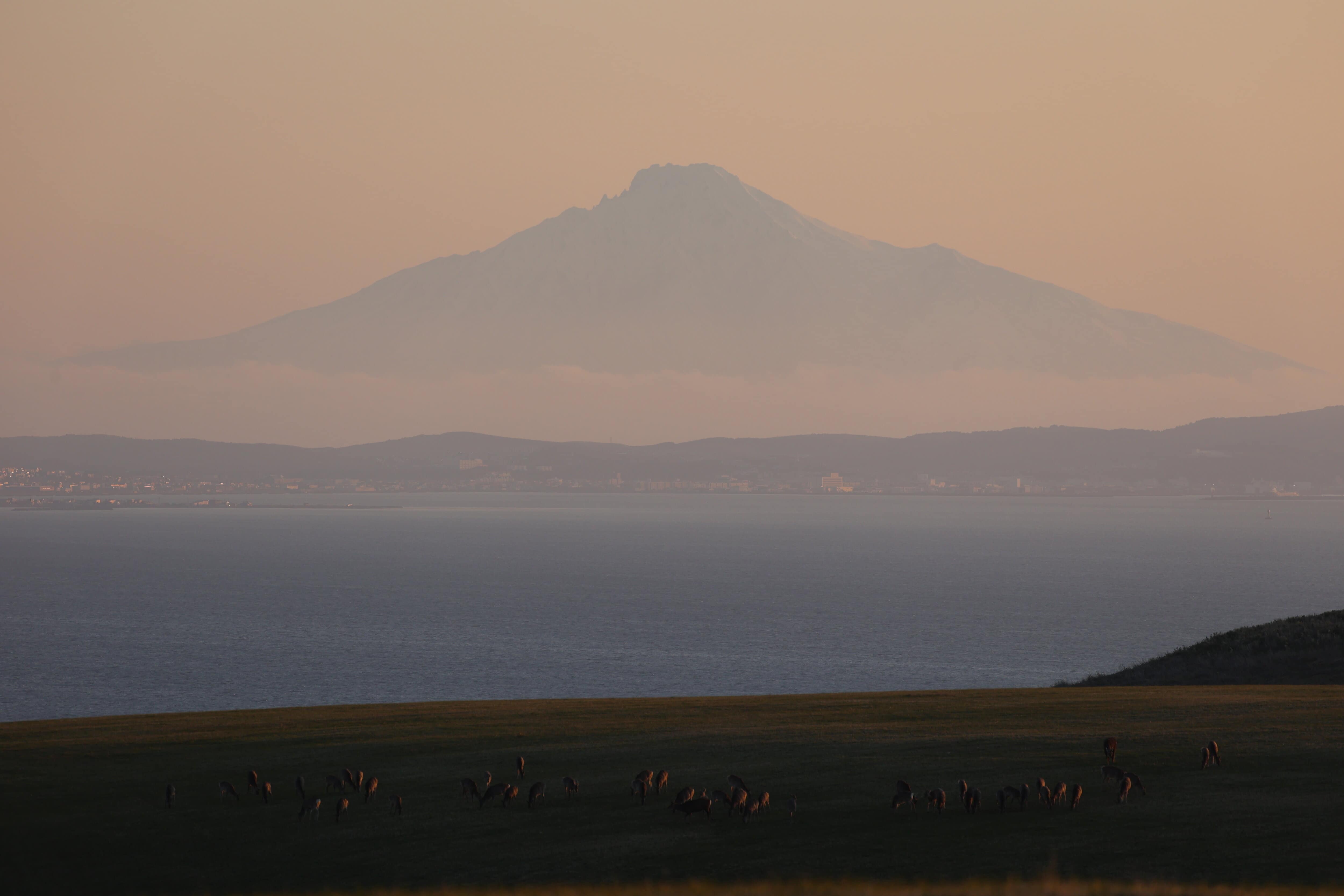 202.宗谷丘陵・夕景の丘と宗谷海峡③