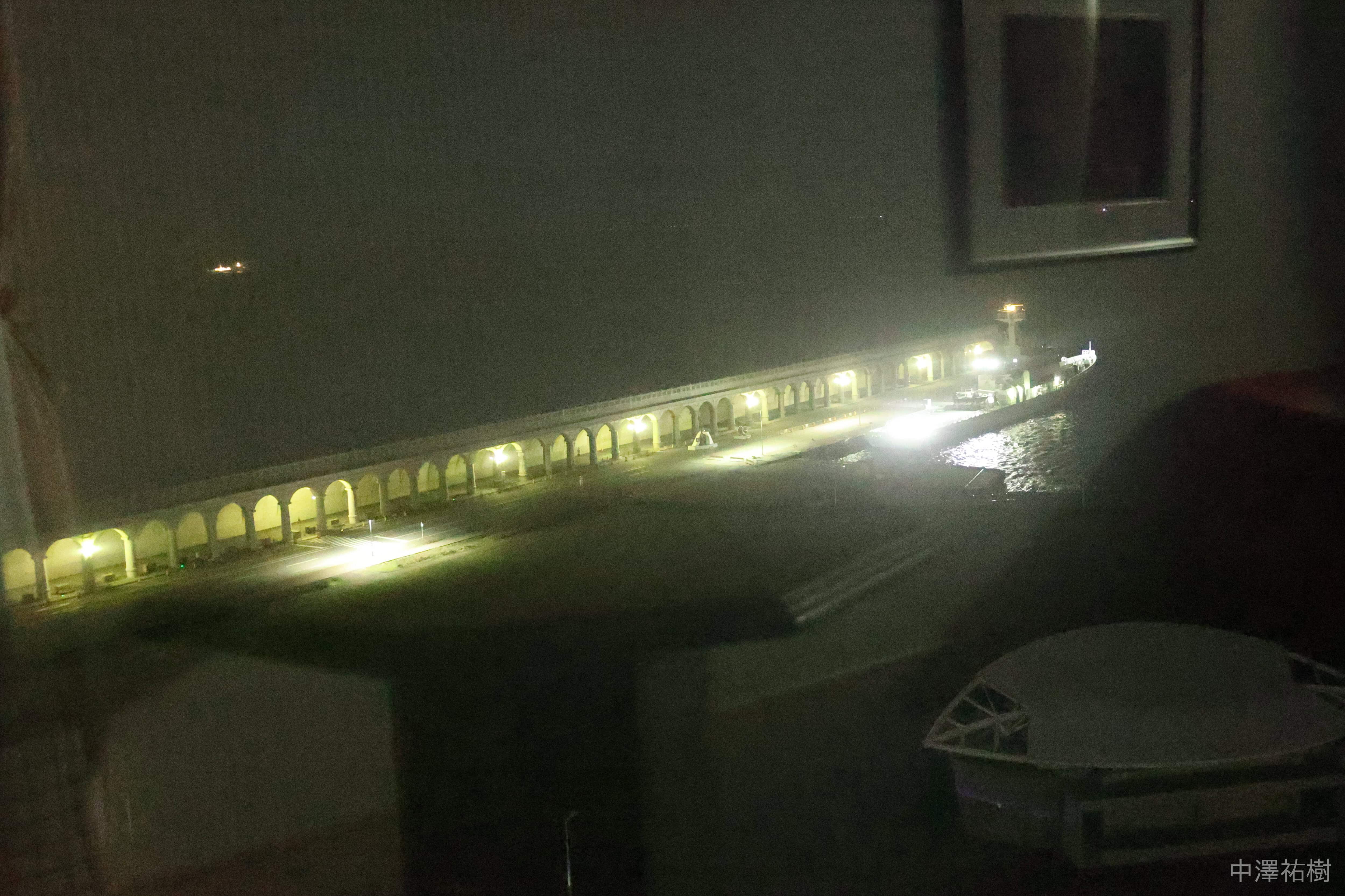 236.サーフィールホテル稚内・客室から堤防ドームの夜景③