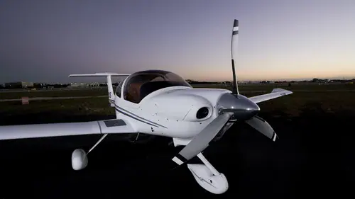 Diamond DA40 used for commercial pilot training