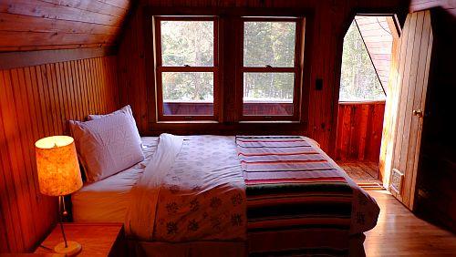 Private Room with Queen Bed