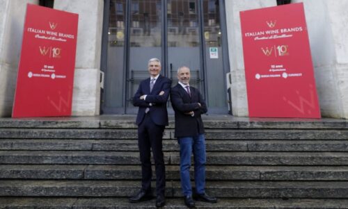 Alessandro Mutinelli e Simone Strocchi, Iwb - Orizzontale