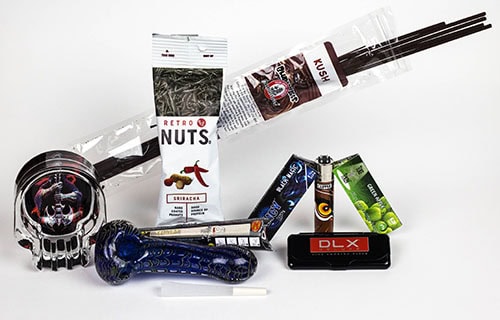 pufferbox-april-2017 pufferbox 420 contents
