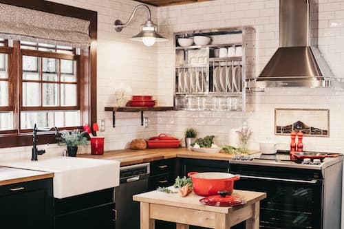 15 Space-saving kitchen cabinets with unique designs – SheKnows