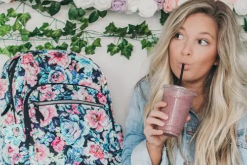 vera bradley influencer drinking smoothie - riddle & bloom