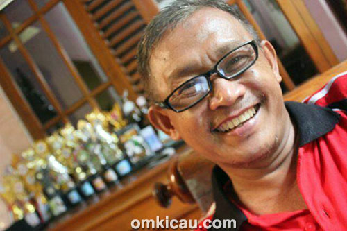 H Komar (Ancaman SF) dan cucak hijau Arjuna
