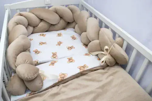 zestaw-do-lozeczka-z-warkoczem-misie-pluszowe-z-bezowym-velvetem