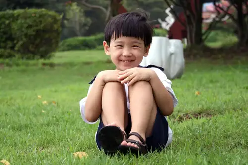 Signs of Low Self-Esteem in Seven-Year-Olds