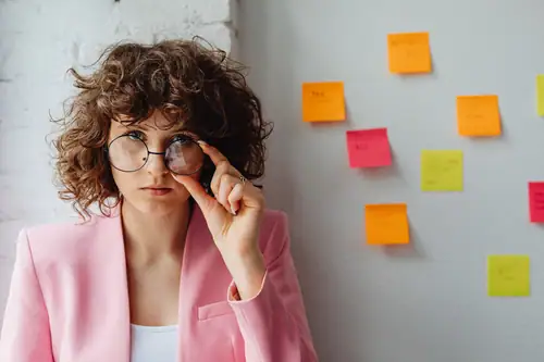 Psychological Traits of Attractive People That Create Real Magnetism