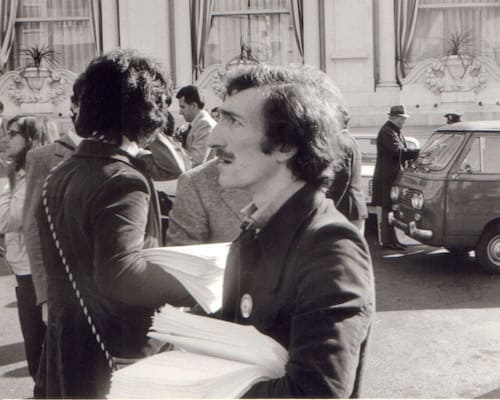 Enzo Francone alla manifestazione del FUORI! di Sanremo nel 1972