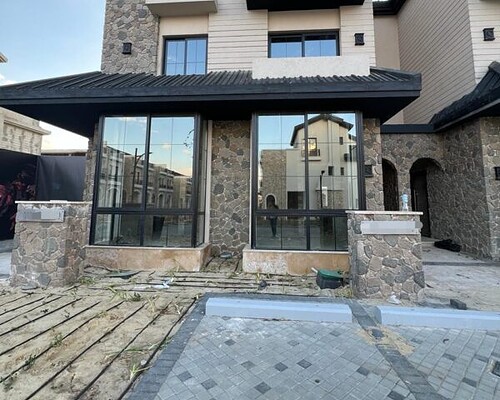 تاون هاوس كورنر فاخر 185 متر للبيع في كمبوند مارك جاردنز