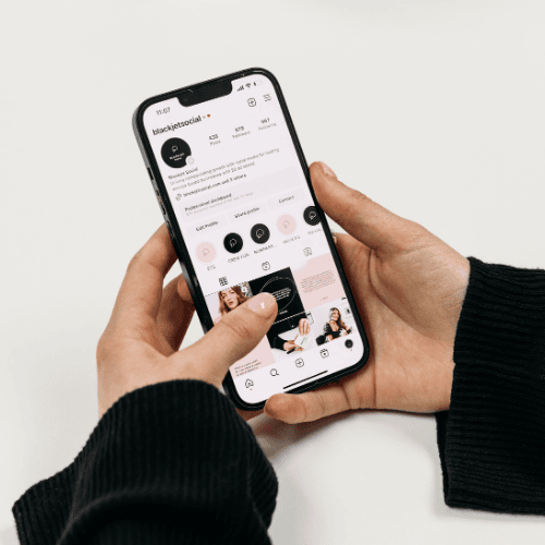 Company social media management for B2B businesses