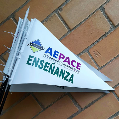 banderines corporativos para empresas de mensajeria y entregas en moto y bici