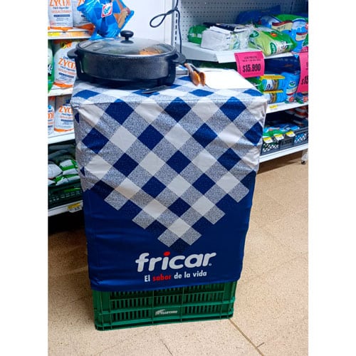 forros publicitarios para canastilla como punto de degustación en supermercados y tiendas de cadena