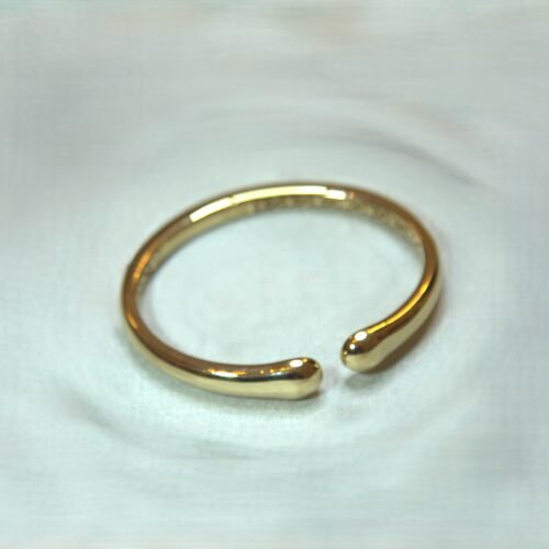 18K Gold Open Loop Bangle - Trendy Gifts for any Occasion