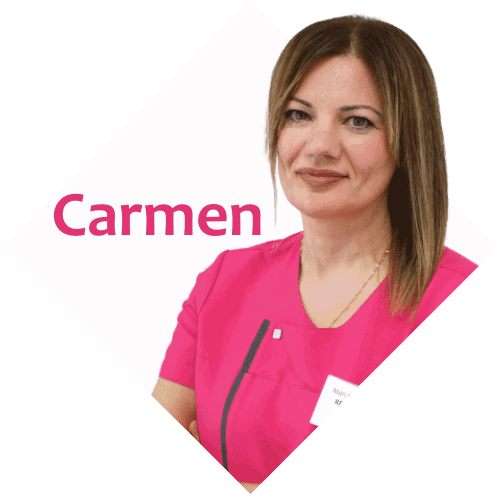 Carmen, recepcionista de la clínica de Móstoles