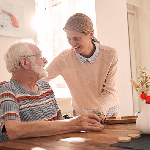 Seniorenbetreuung Schweiz Miteinander Modell 500x500