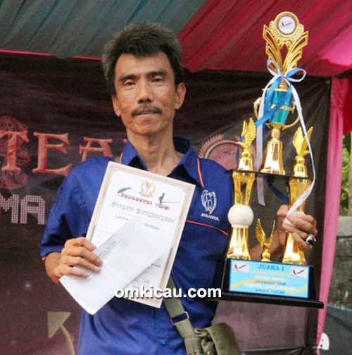 Om Maslan moncer bersama MB Valentine