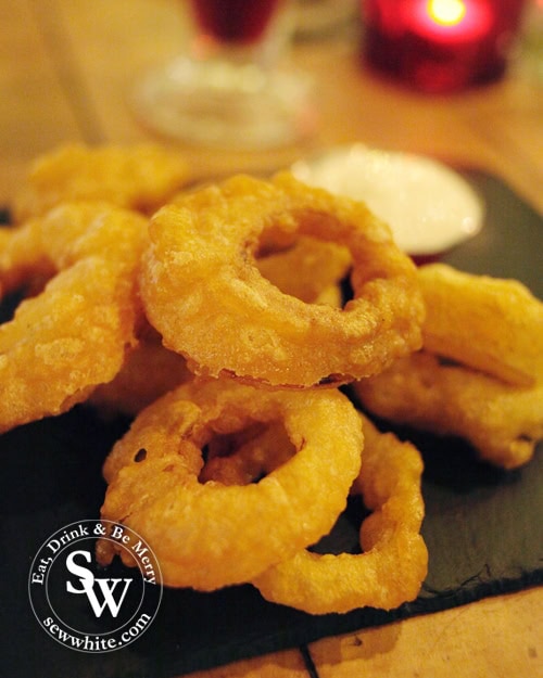 golden delicious onion rings for a pre theatre meal in Wimbledon