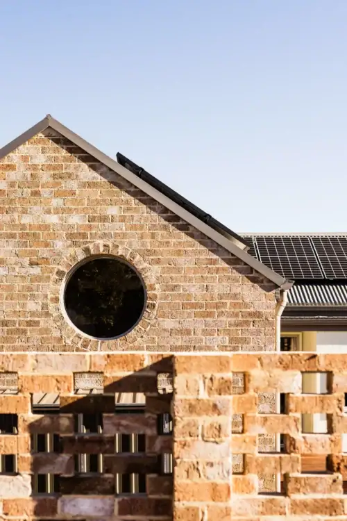 Daniel Robertson Hawthorn Bricks